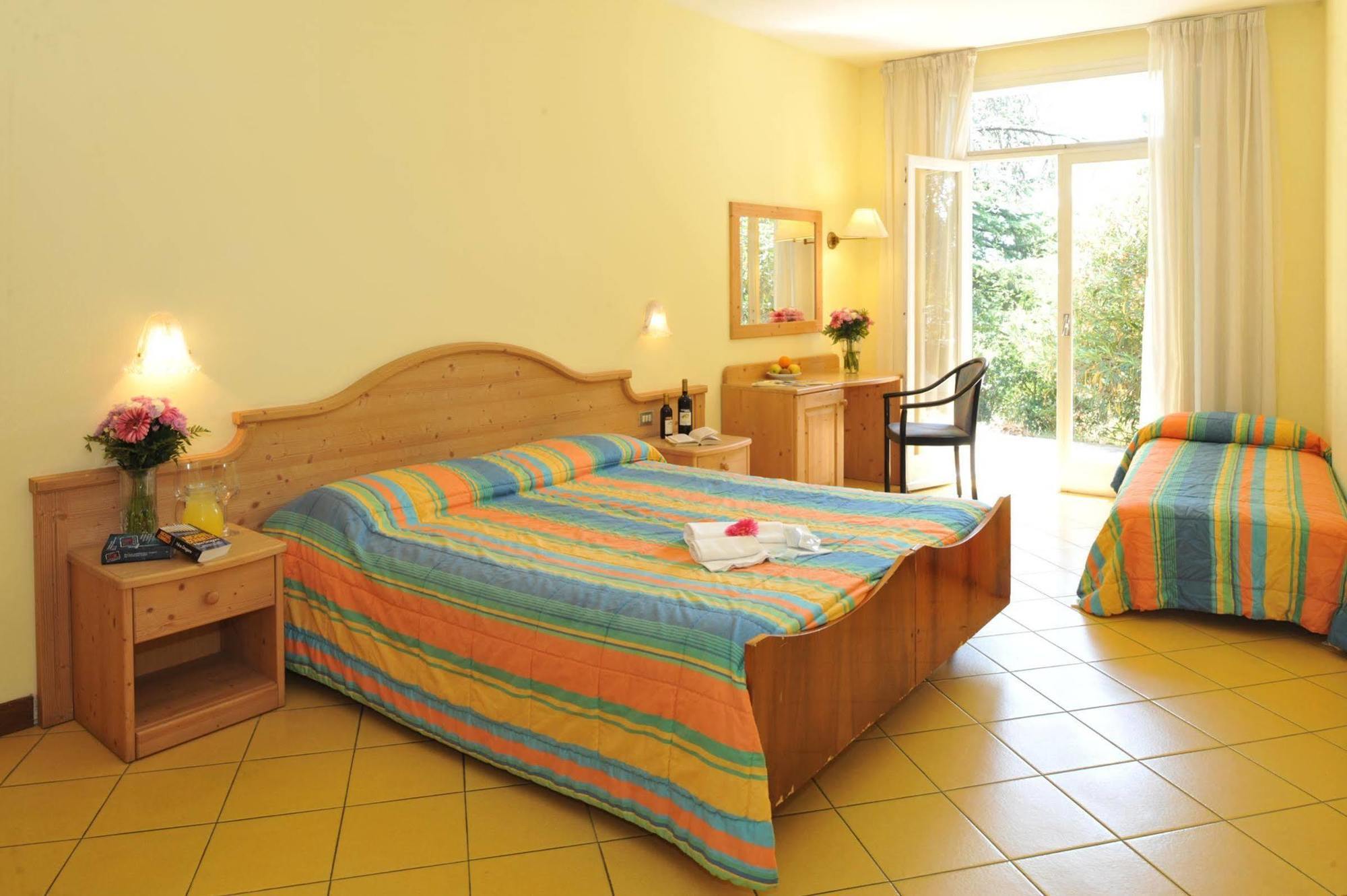 Hotel Marco Polo Garda  Esterno foto